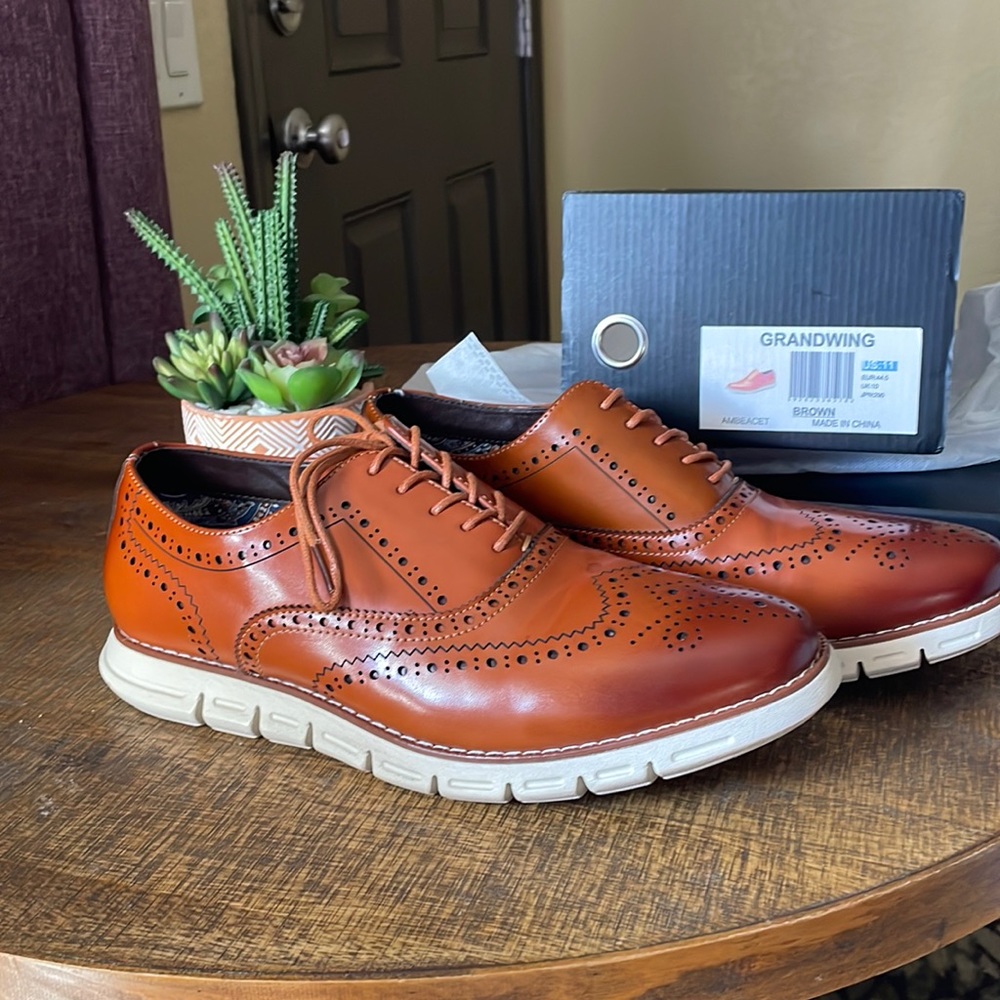 Bruno Marc Mens wing tip shoes